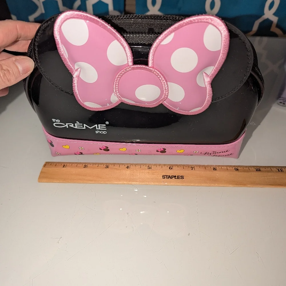 ~The Creme Shop Disney Minnie Mouse Makeup Cosmetic Toiletry Bag - Pink Black